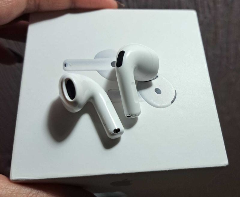 Наушники Apple A3055,A3056,A3059 AirPods 4 ANC