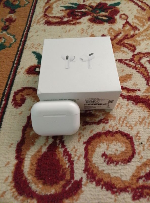 AirPodsPro sotiladi narxi 160 ming AirPodsPro sotiladi narxi 160 ming