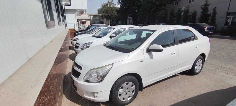 Организация Продаёт Chevrolet Cobalt 2015 г .