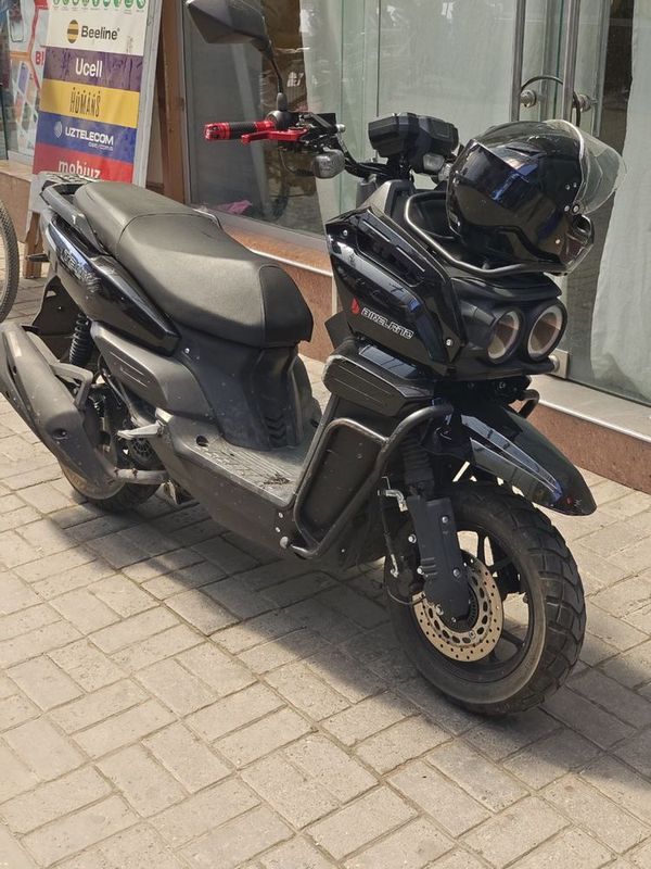 Srochna sotiladi Skuter Tank 90 tezlik ot kuchi 13dan 20 gacha