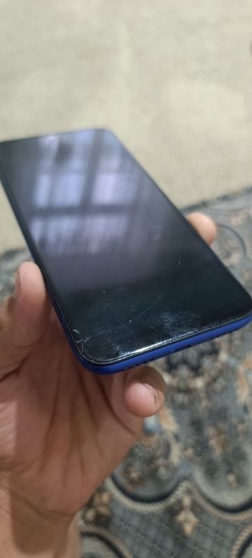 Redmi 7 sotiladi Redmi 7 sotiladi