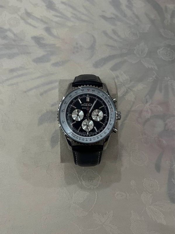 watch BREITLING дам в руки watch BREITLING дам в руки