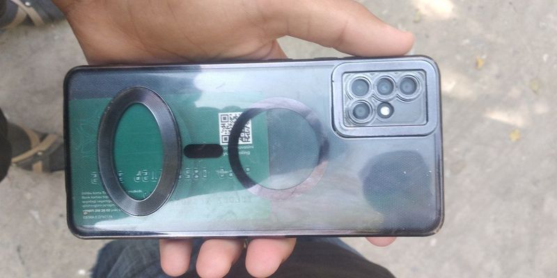 A 51 128GB RAM 6+2 = SROCHNA OBMEN BOR  900 SUM