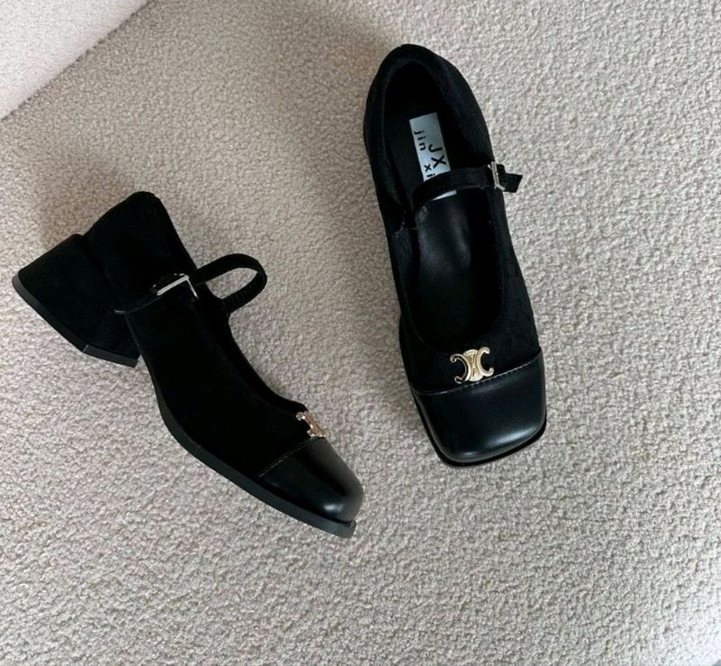 Чёрные туфли от бренда Celine Чёрные туфли от бренда Celine