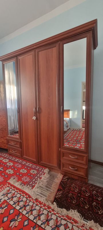 Спальни гарнитуры Спальни гарнитуры