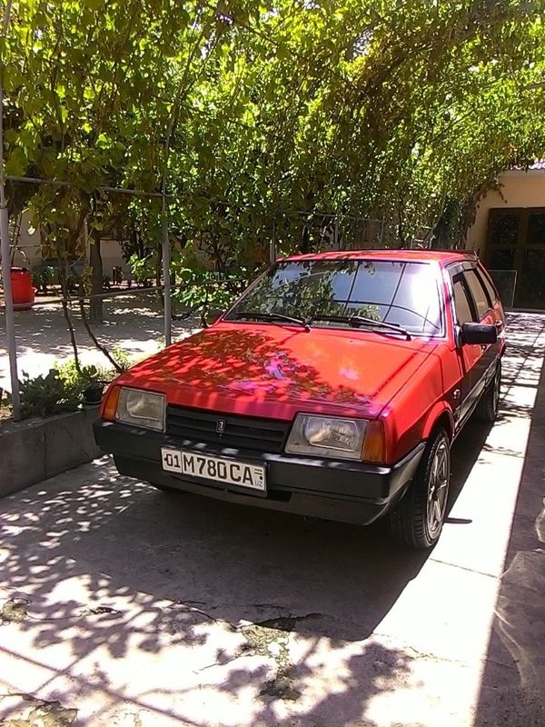Lada 09 sotiladi turgan moshina. Lada 09 sotiladi turgan moshina.
