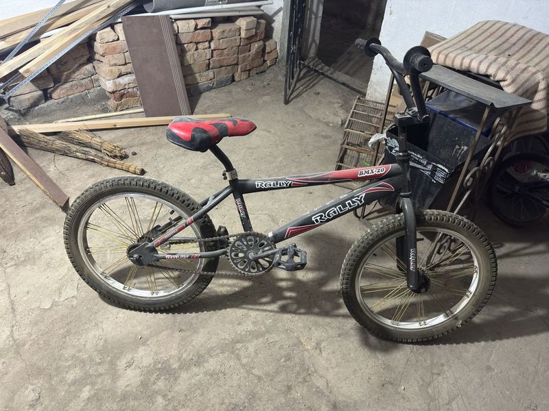Продается велосипед BMX Продается велосипед BMX
