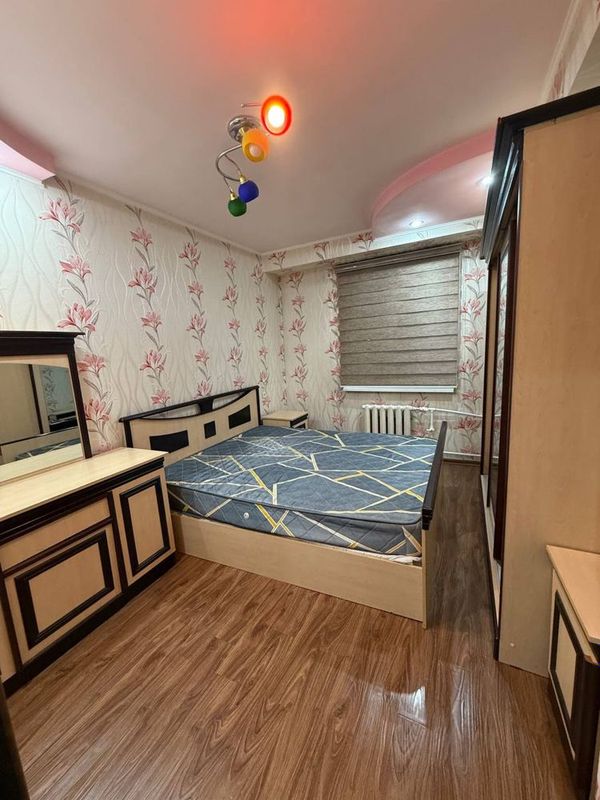 Госпитолни рынк 4 ком 12 этаж 12 этажка все ест фото реално