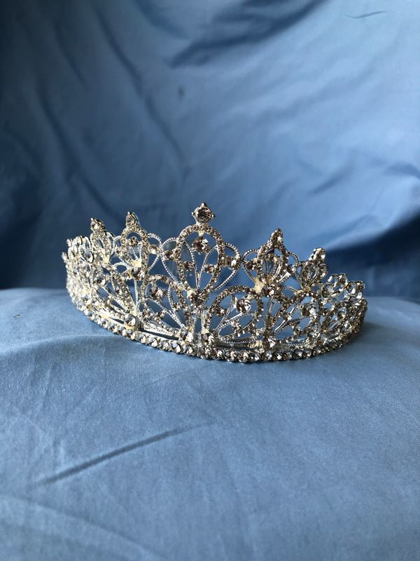 Kelinlar uchun karona , diadema Kelinlar uchun karona , diadema