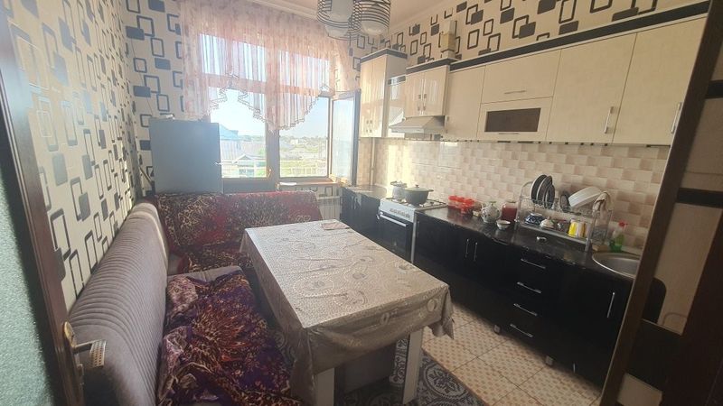 2 xonali Dom Termiz shahar Ankologiya va Detskiy banitsani oldida 2 xonali Dom Termiz shahar Ankologiya va Detskiy banitsani oldida