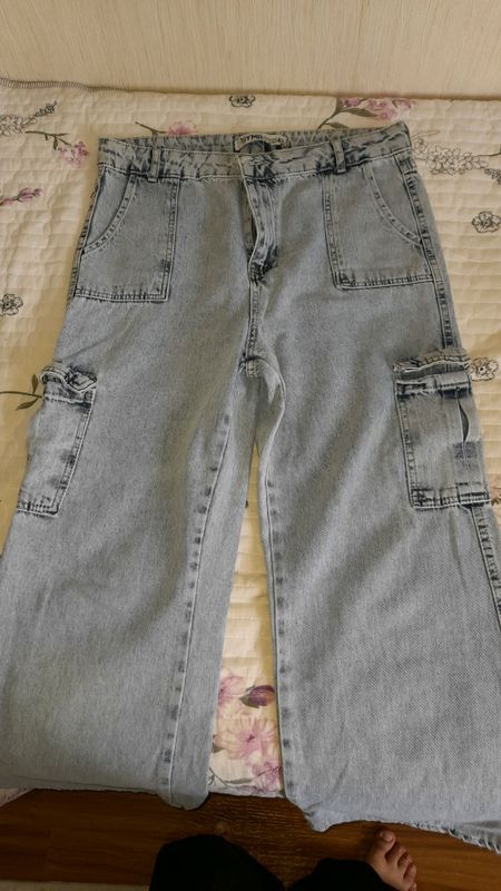 джинсы размер L,XL ga ham tushaveradi джинсы размер L,XL ga ham tushaveradi