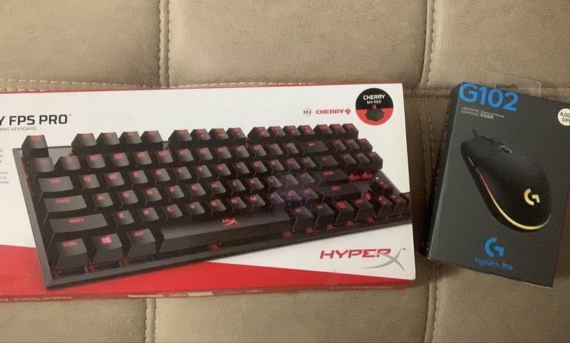 Продам клавиатуру hyperx fps pro + logitech g102 Продам клавиатуру hyperx fps pro + logitech g102