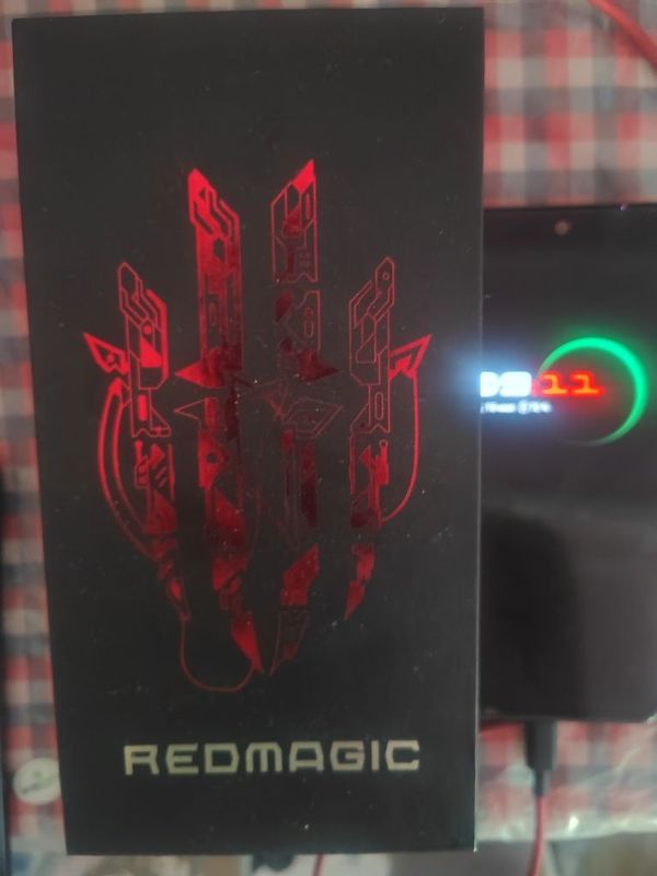 redmagic 6 Racing gamerskiy telefon redmagic 6 Racing gamerskiy telefon