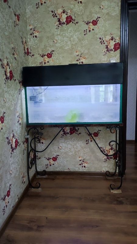 Аквариум с подставкой