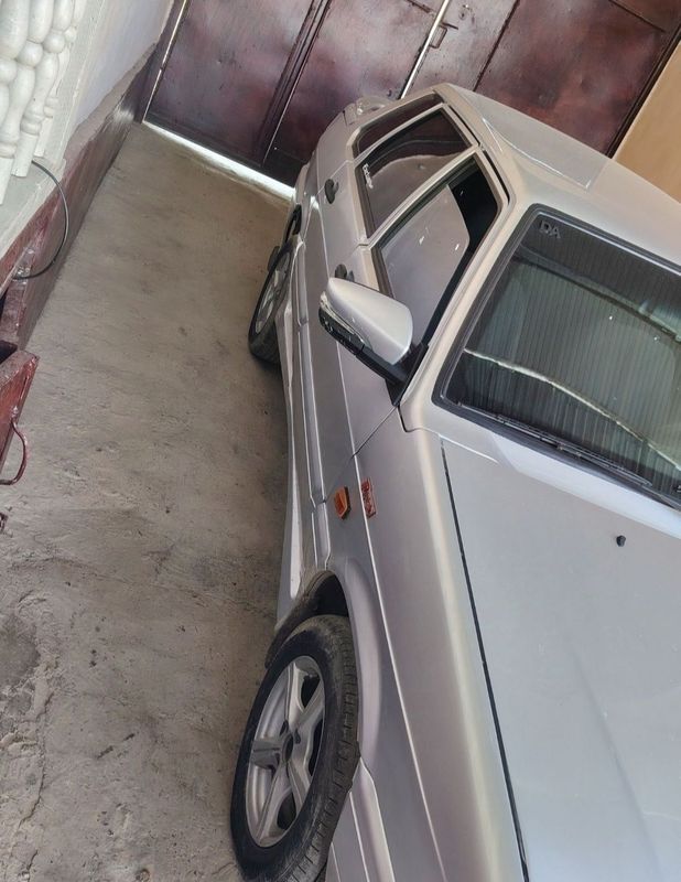 Lada samara yaxshi holatta Lada samara yaxshi holatta
