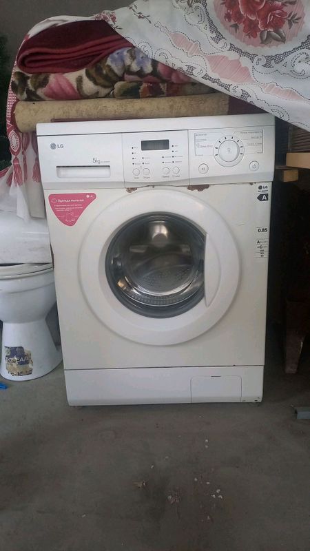 LG 5 kg li stiralniy mashina LG 5 kg li stiralniy mashina