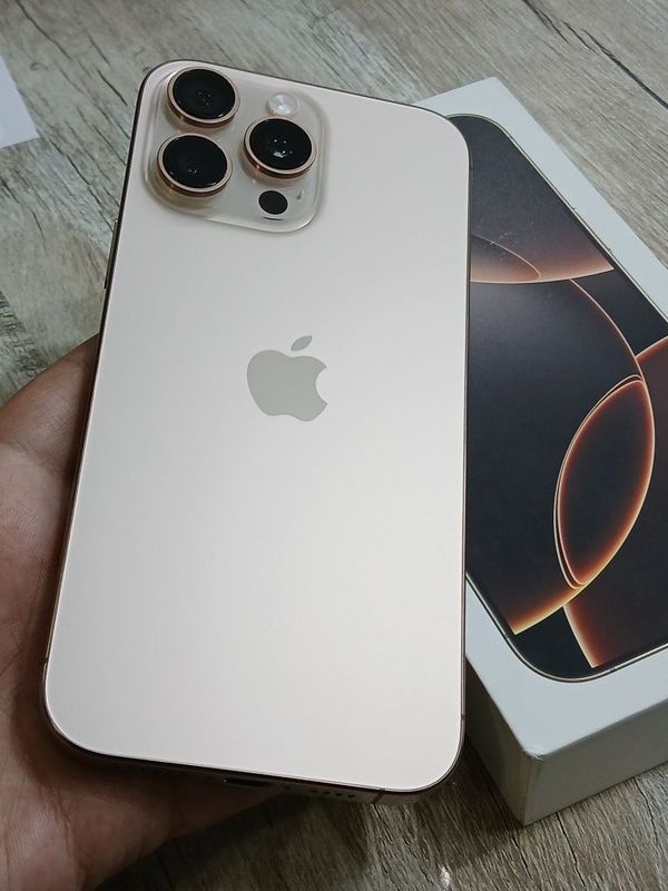 Продам iPhone 16 Pro Max 256GB Desert Продам iPhone 16 Pro Max 256GB Desert
