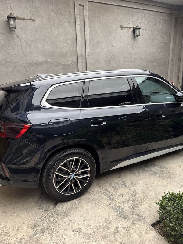 IX 1 (25l) elektr paket . Yumshoq BMW