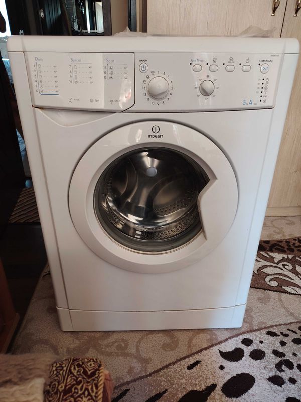 Стиральная машина INDESIT (5 kg)