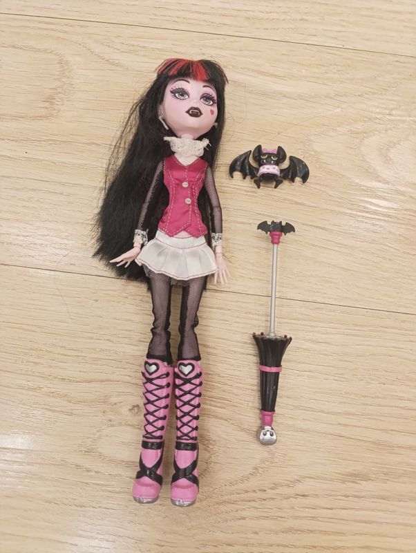 Дракулаура, старая версия monster high, кукла монстер хай Дракулаура, старая версия monster high, кукла монстер хай