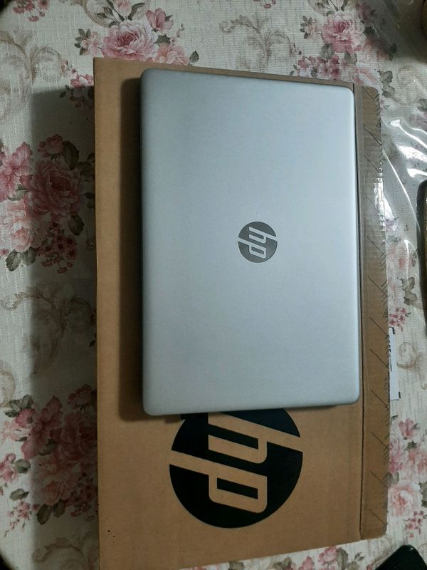HP notbuk yengi ishlatilmagan HP notbuk yengi ishlatilmagan