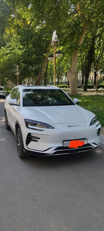 BYD champion oq rangda 2023 yil 46000 probeg flagship elektramobil BYD champion oq rangda 2023 yil 46000 probeg flagship elektramobil