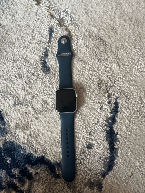 Apple Watch series 5 xolati yaxshi hech qayeri Apple Watch series 5 xolati yaxshi hech qayeri