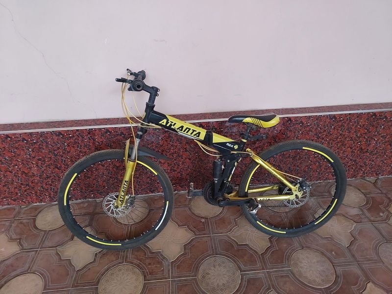 Ideal holatdagi velosiped sotiladi Ideal holatdagi velosiped sotiladi