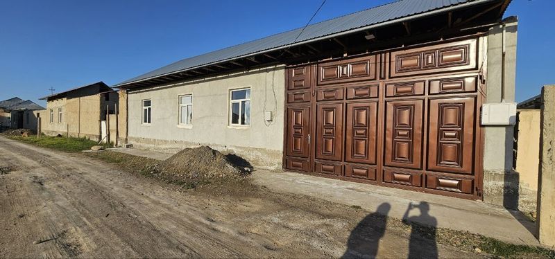Срочно ховли сотилади Срочно ховли сотилади