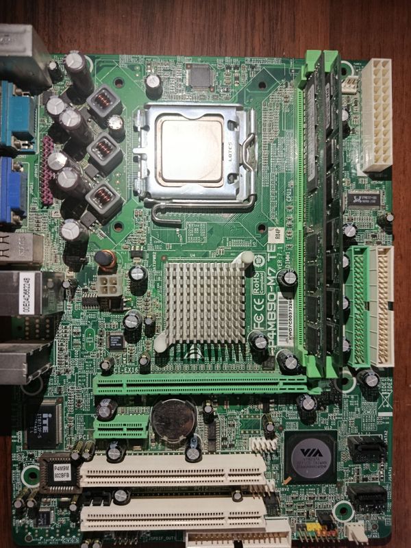Ddr 2 plata + protsessor+ operativka 1 gb Ddr 2 plata + protsessor+ operativka 1 gb
