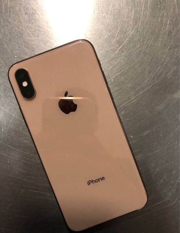 Iphone xs gold karobka dakment Iphone xs gold karobka dakment