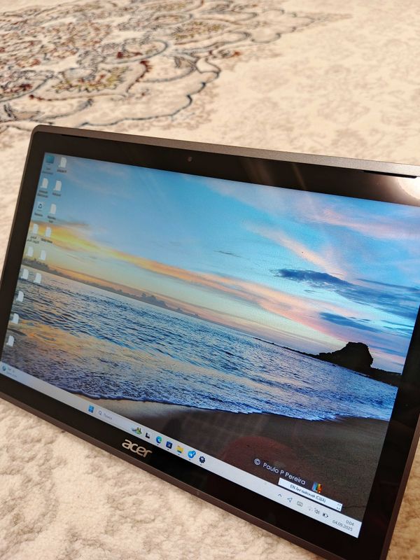 Acer notebook planshet sotiladi 63gb