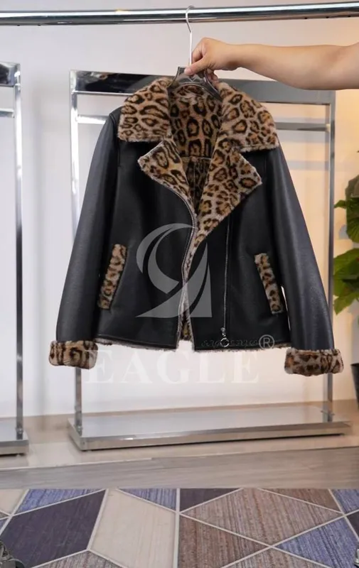 Дубленка Хитой M.L.XL Дубленка Хитой M.L.XL