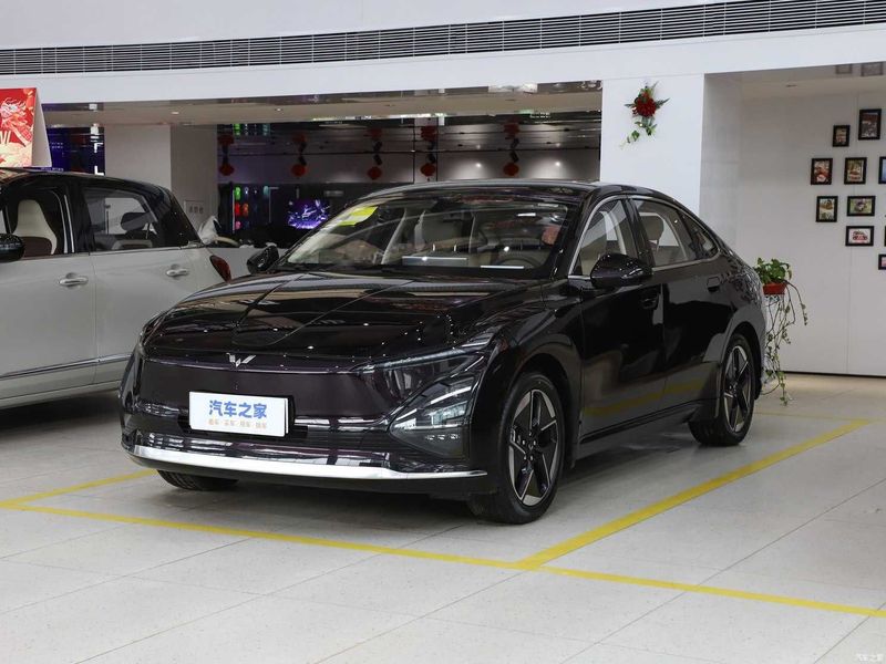 Hongqi E-QM 5 full 505 km в кредит предоплата от 74 млн сум