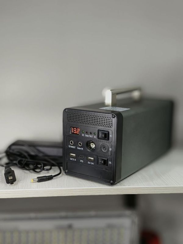 Quyosh Batareyasi (Power Bank) Quyosh Batareyasi (Power Bank)