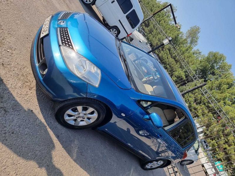 Nissan Tiida 2008 yil Nissan Tiida 2008 yil