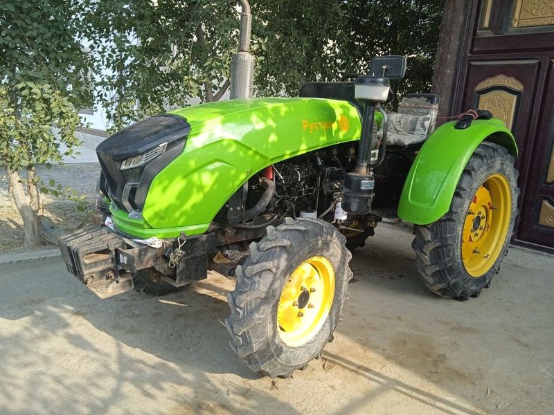 Mini traktor sotiladi bartovoy Mini traktor sotiladi bartovoy
