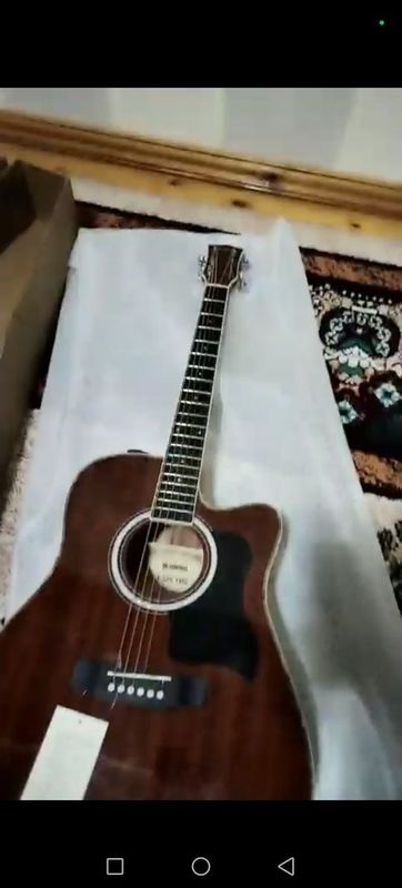 Gitara Yamaha F325 TBC