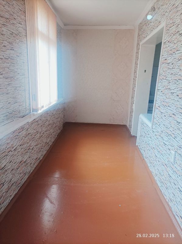 Продажа 2/4/5 на массиве Ахмад Югнакий, средний ремонт, балкон 2х6, Продажа 2/4/5 на массиве Ахмад Югнакий, средний ремонт, балкон 2х6,