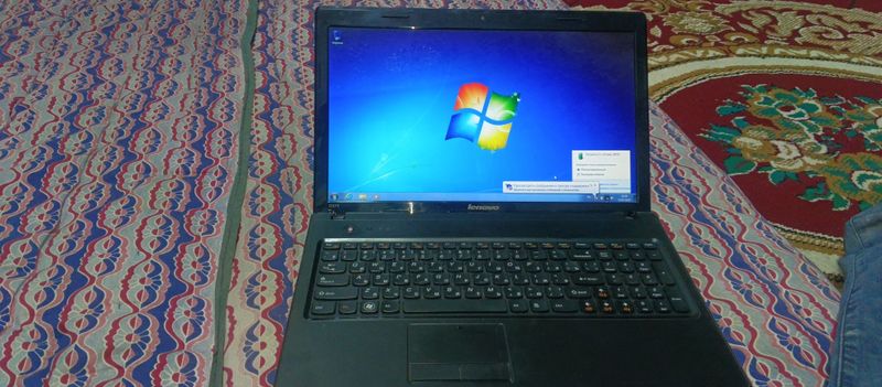 Lenovo noutbuk sotiladi Lenovo noutbuk sotiladi