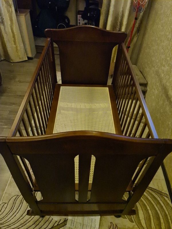 Детский кровать