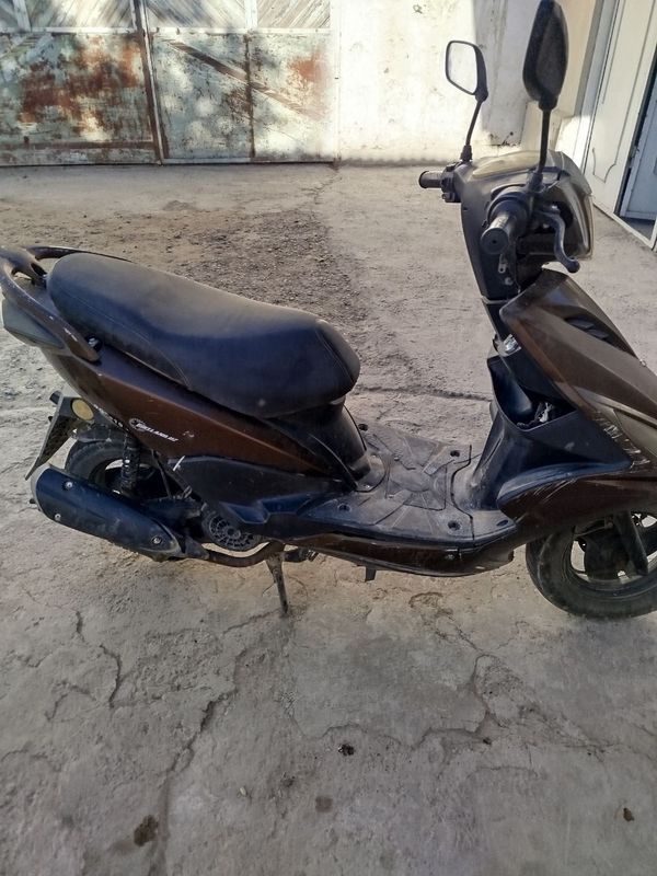 Skuter Yamaha 150cm³ Skuter Yamaha 150cm³