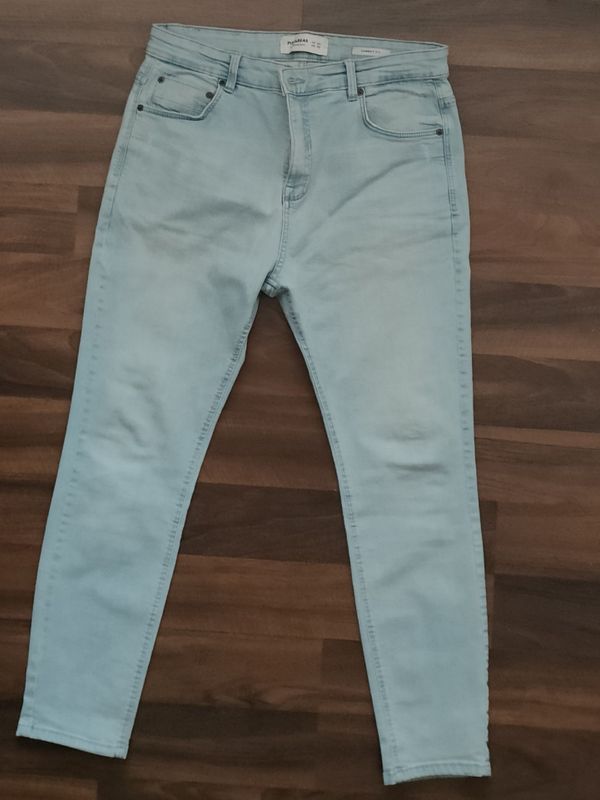 Мужские джинсы Pull & Bear Slim Fit, размер 42 (MEX 32) Мужские джинсы Pull & Bear Slim Fit, размер 42 (MEX 32)