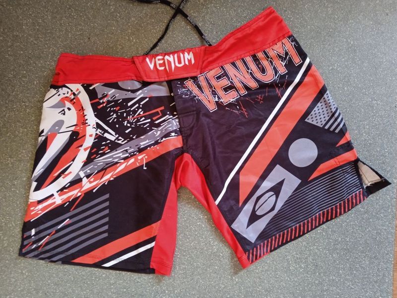Шорты мужские Venum оригинал XL (50-52).Б.у Шорты мужские Venum оригинал XL (50-52).Б.у
