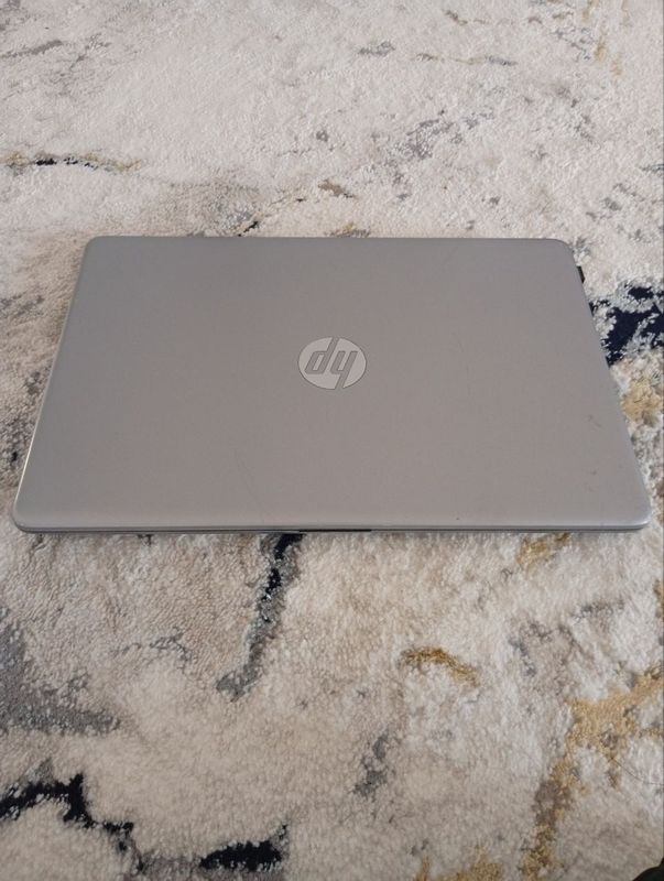 Sotiladi noutbook HP Sotiladi noutbook HP