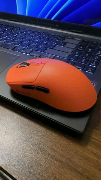 Игровая беспроводная мышь Игровая беспроводная мышь