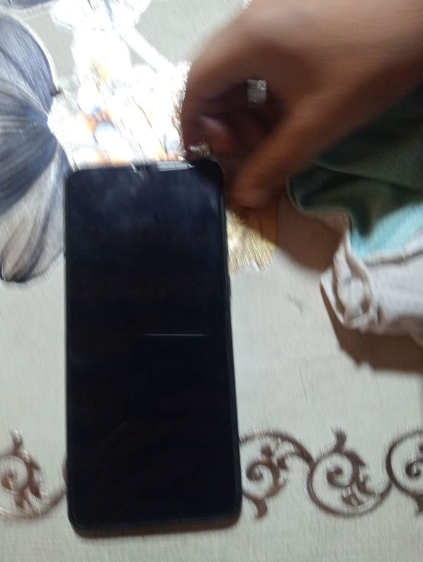 telefon sotiladi narxi 100$ kelishamiz telefon sotiladi narxi 100$ kelishamiz