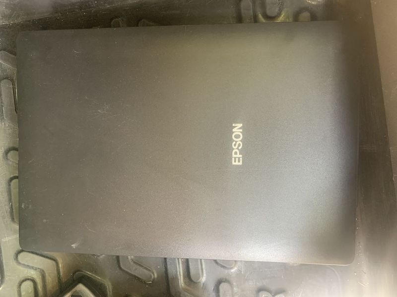 Epson skaner sotiladi Epson skaner sotiladi