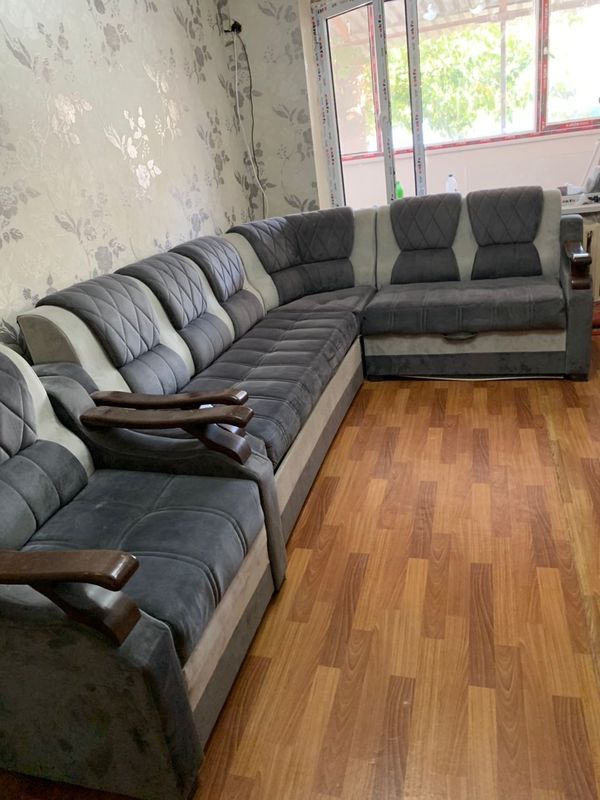Продаётся диван + кресло в отличном состоянии