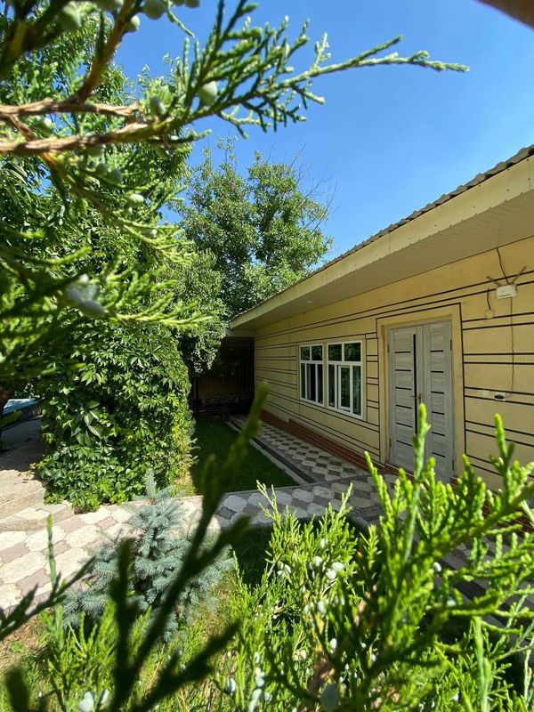 Oqtosh dacha oilaviy Oqtosh dacha oilaviy